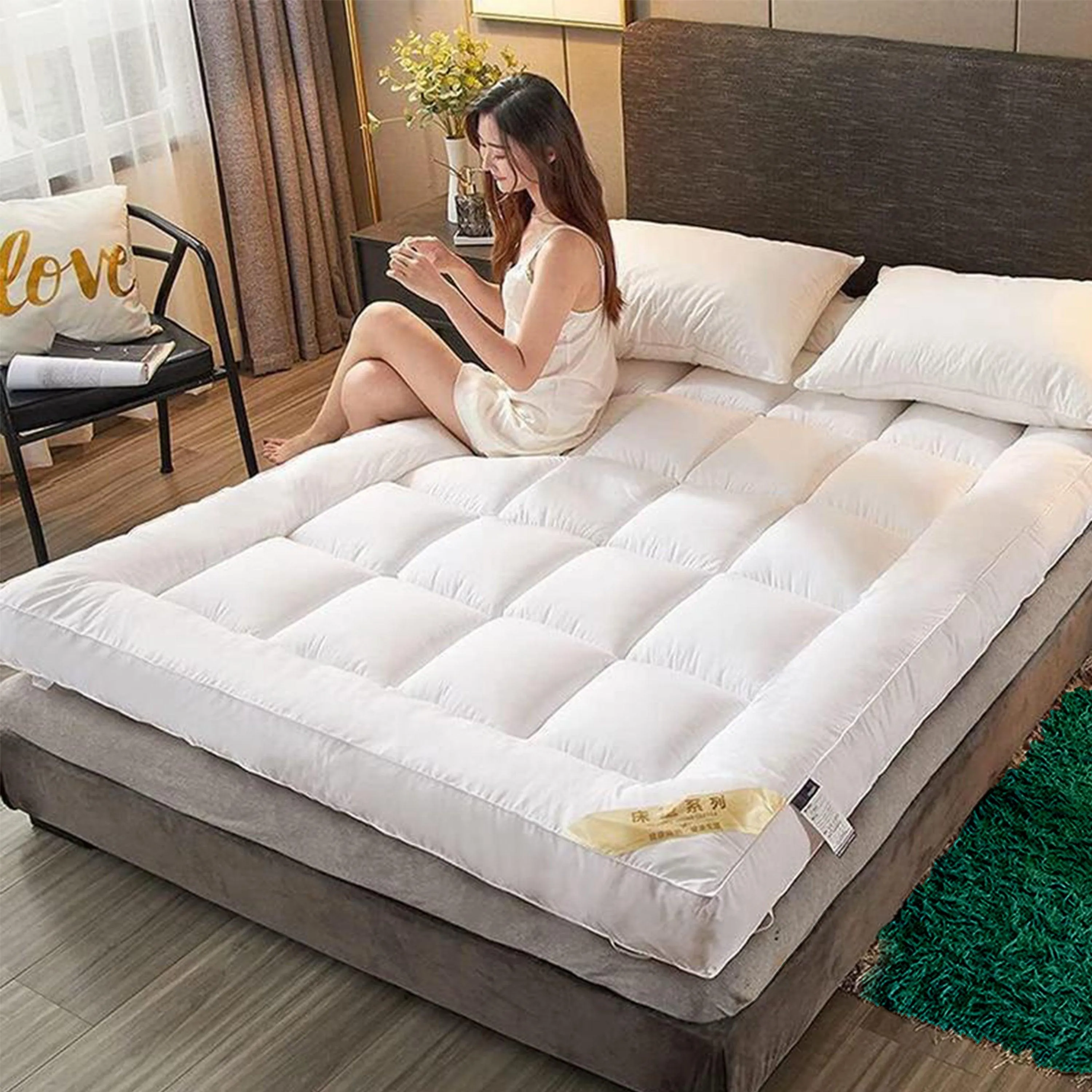 Luxury Quilted Mattress Topper – 10 cm Thick Plush Padding with Elastic Straps