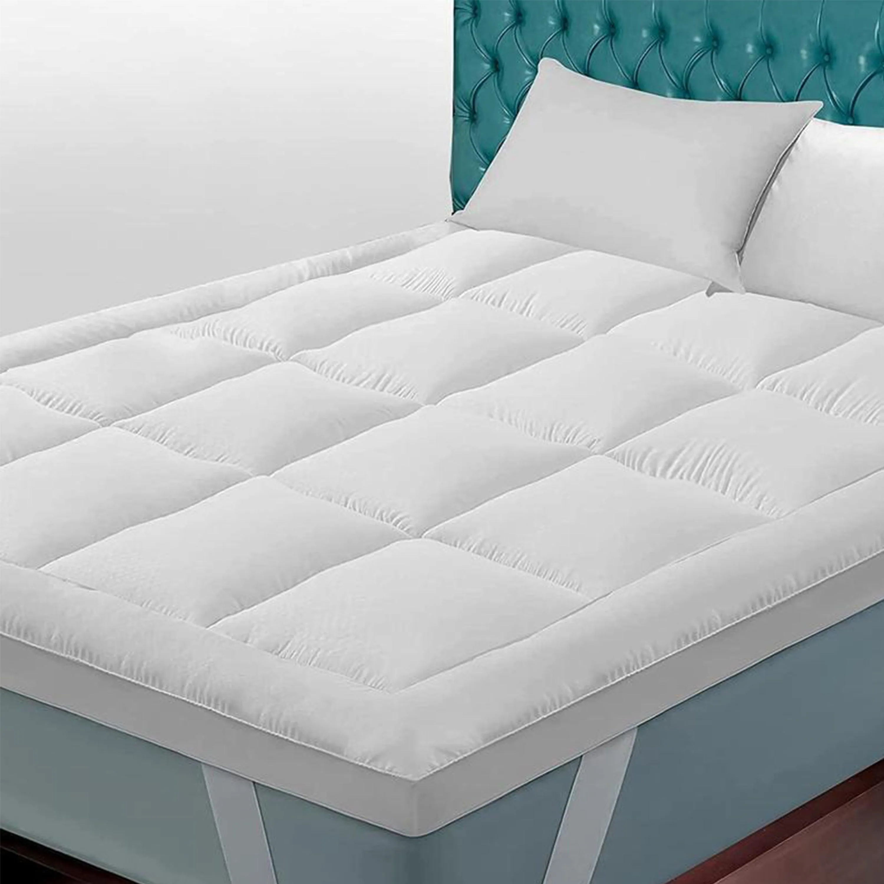 Luxury Quilted Mattress Topper – 10 cm Thick Plush Padding with Elastic Straps