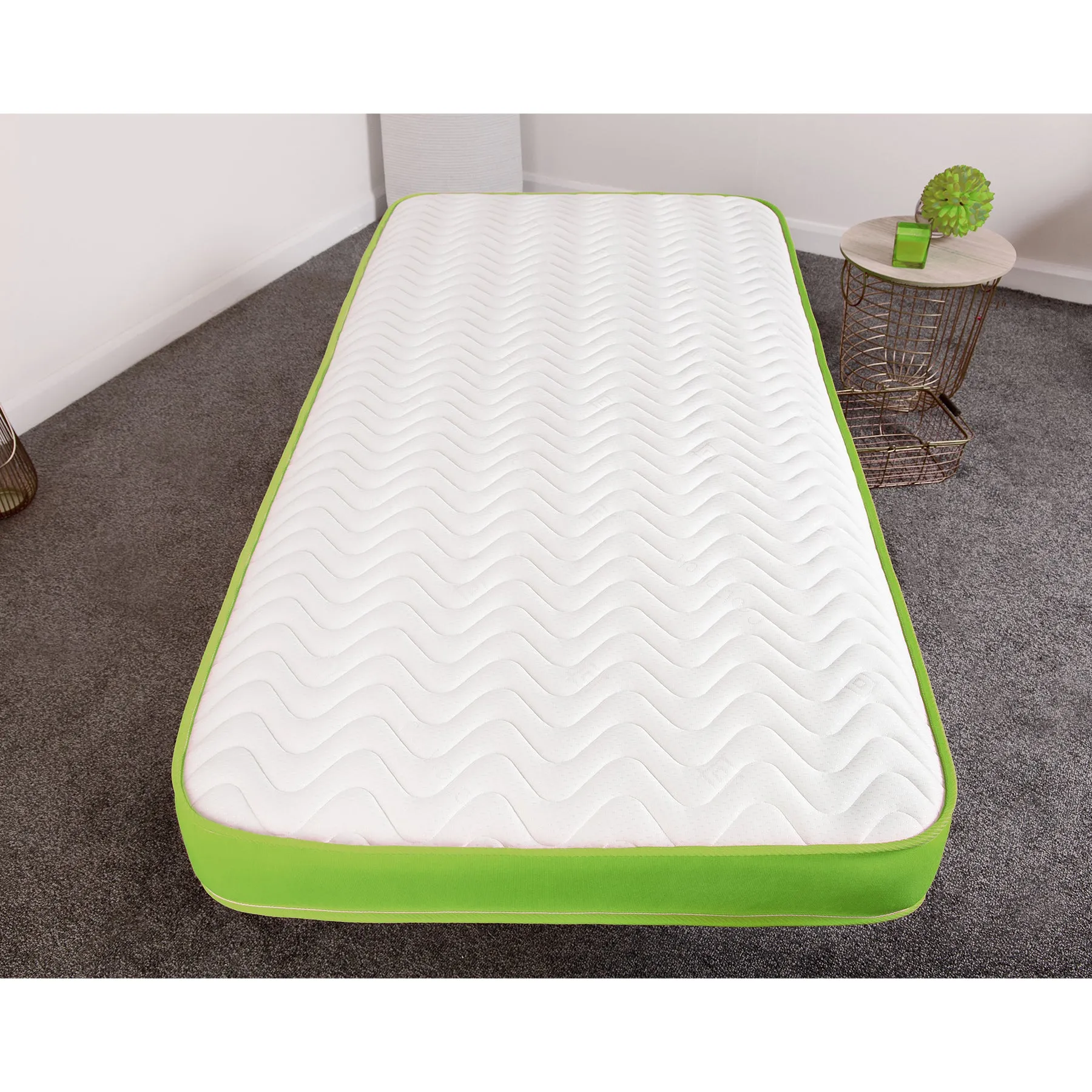 Starlight Beds™ 7" Deep Cool touch Luxurious soft Finish Memory Foam & Hybrid Spring Green Border Mattress